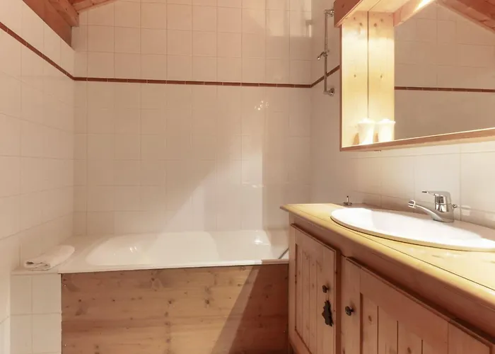 Ancelles - Les Praz - Golf - Vue Mont-blanc - Randonnees *