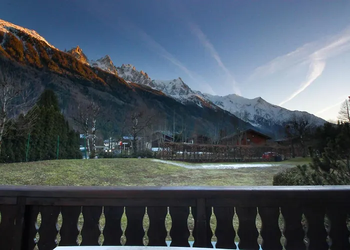 Ancelles - Les Praz - Golf - Vue Mont-blanc - Randonnees Chalé Chamonix