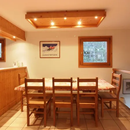 Ancelles - Les Praz - Golf - Vue Mont-blanc - Randonnees Alpehytte Chamonix